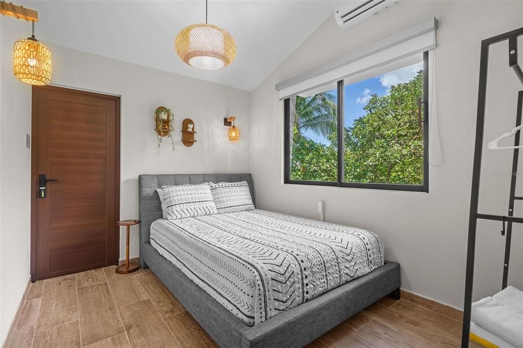 For Sale: $1,259,000 (4 beds, 3 baths, 2000 Square Feet)
