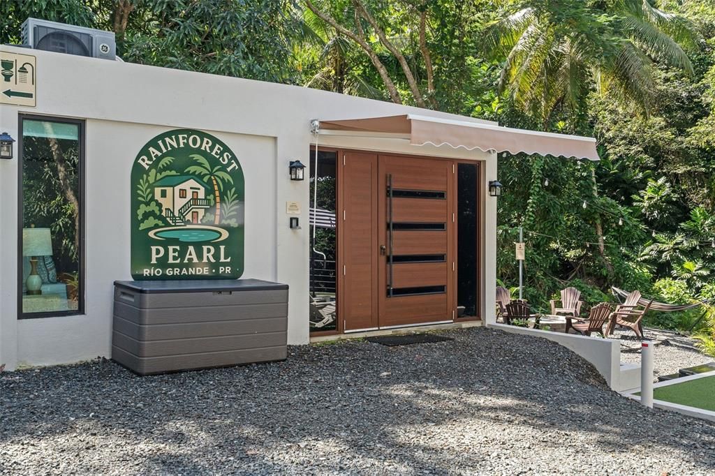 For Sale: $1,259,000 (4 beds, 3 baths, 2000 Square Feet)