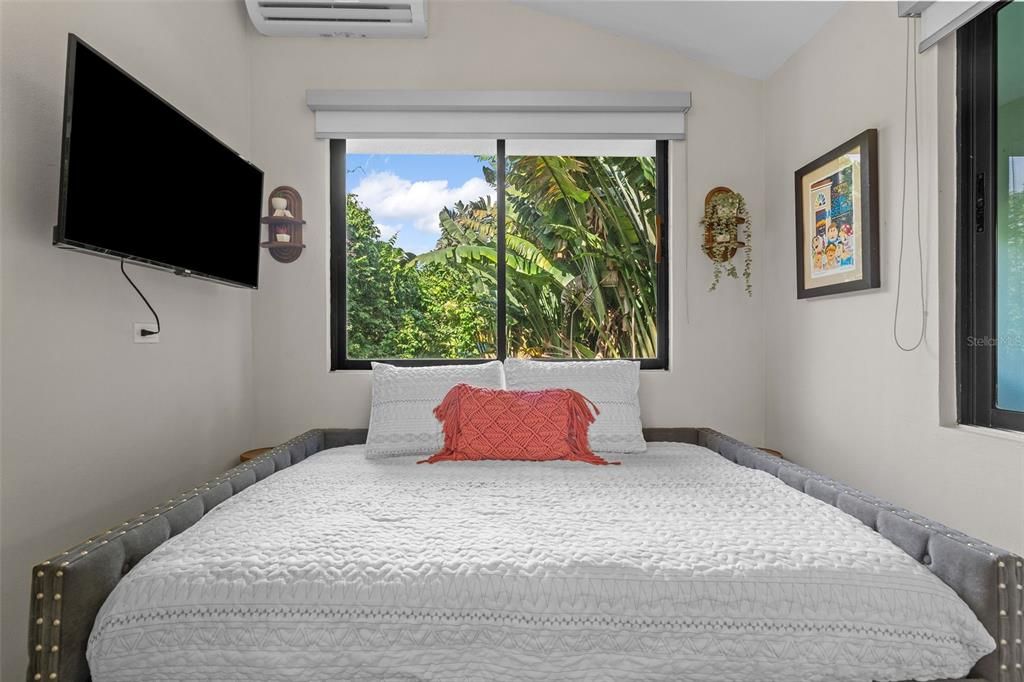 For Sale: $1,259,000 (4 beds, 3 baths, 2000 Square Feet)