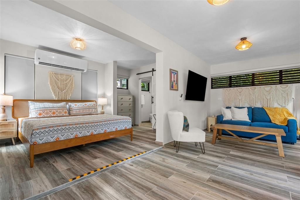 For Sale: $1,259,000 (4 beds, 3 baths, 2000 Square Feet)