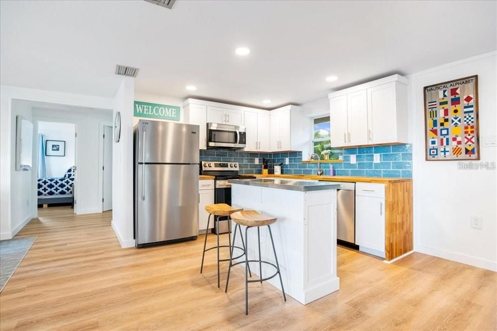 Activo con contrato: $679,000 (3 camas, 3 baños, 1104 Pies cuadrados)