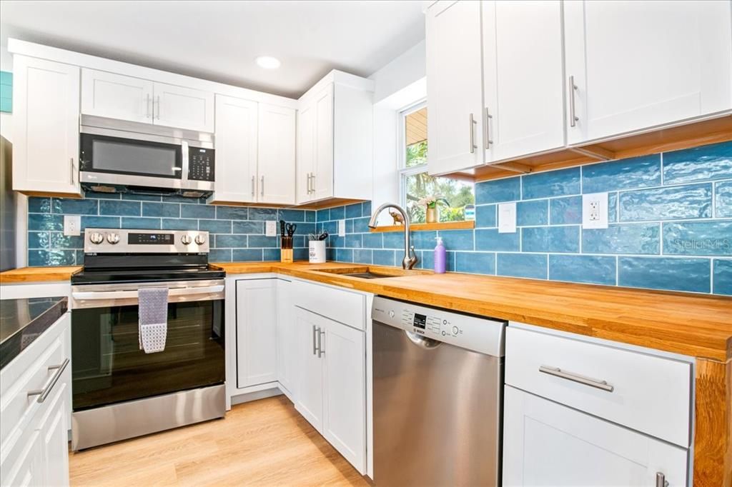 Activo con contrato: $679,000 (3 camas, 3 baños, 1104 Pies cuadrados)
