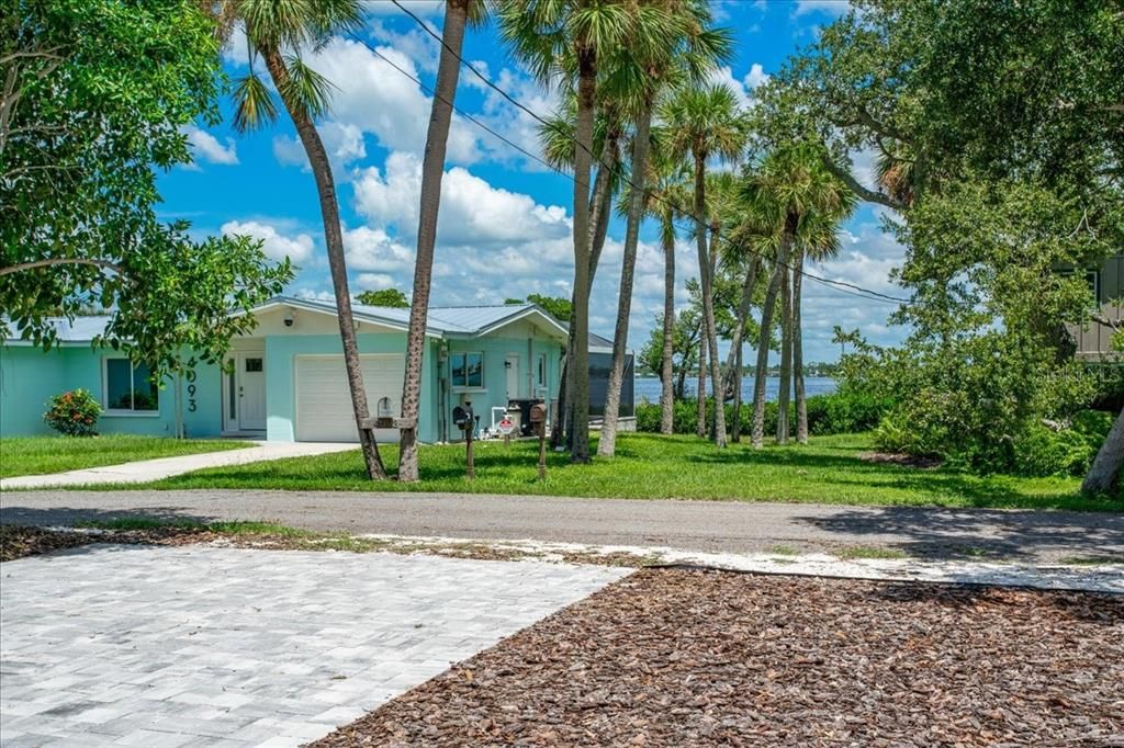 Activo con contrato: $679,000 (3 camas, 3 baños, 1104 Pies cuadrados)