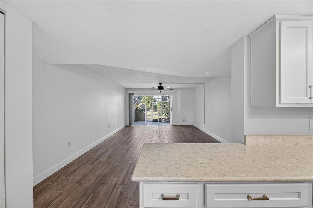 En Venta: $200,000 (2 camas, 2 baños, 1296 Pies cuadrados)