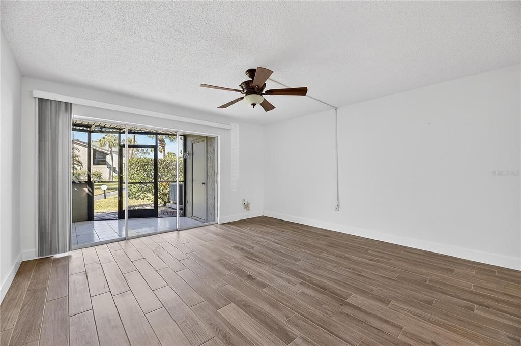 En Venta: $200,000 (2 camas, 2 baños, 1296 Pies cuadrados)