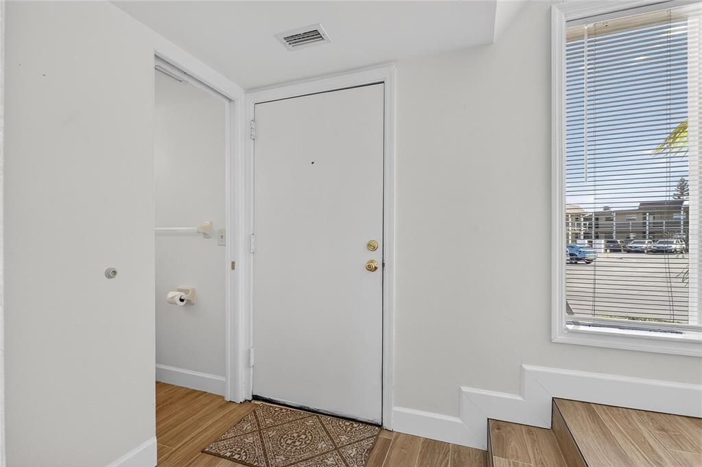 En Venta: $200,000 (2 camas, 2 baños, 1296 Pies cuadrados)