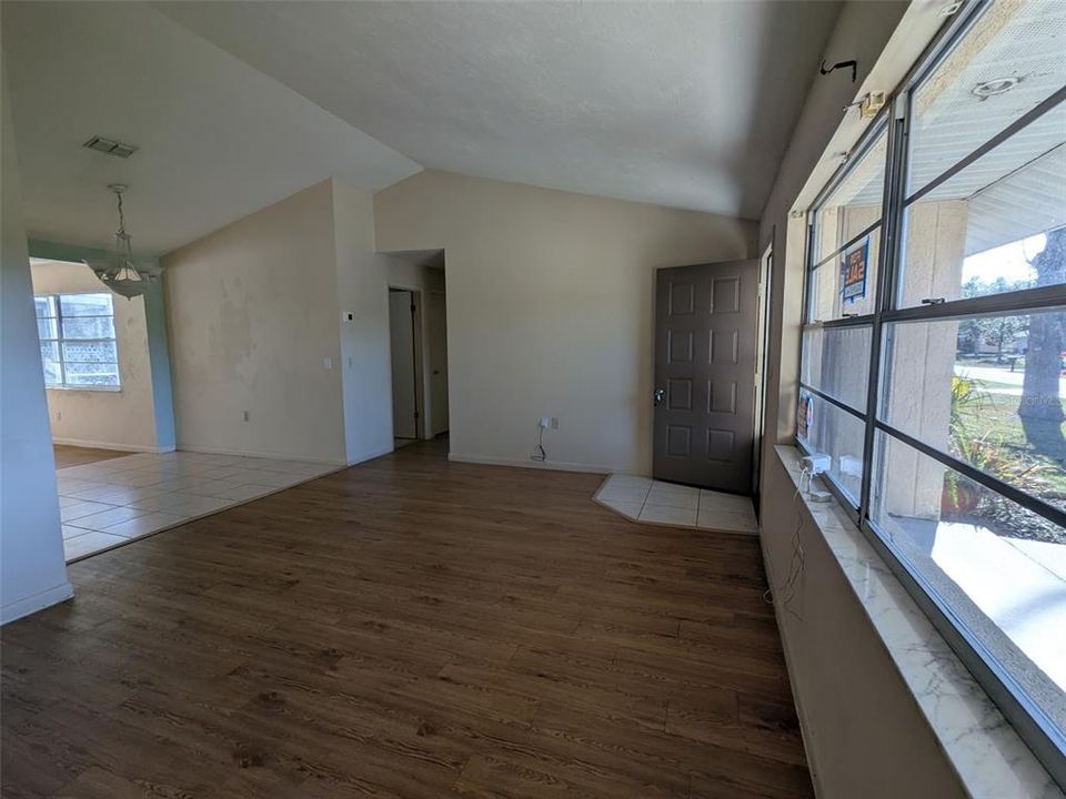 Activo con contrato: $179,999 (2 camas, 1 baños, 1156 Pies cuadrados)