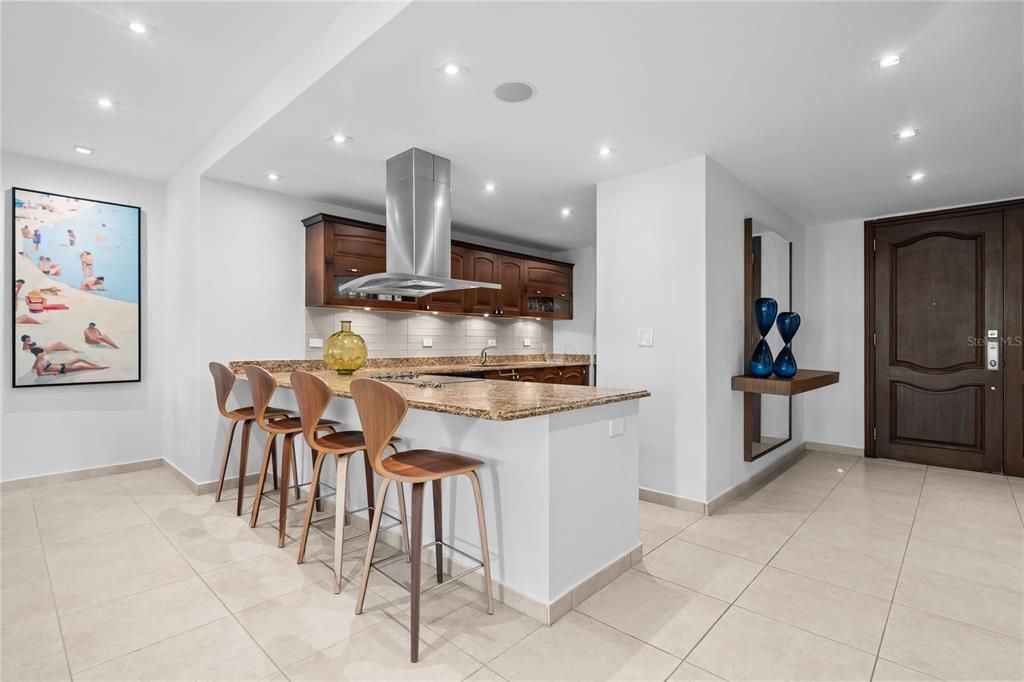 En Venta: $1,599,000 (4 camas, 3 baños, 3010 Pies cuadrados)