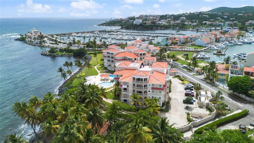 En Venta: $1,599,000 (4 camas, 3 baños, 3010 Pies cuadrados)