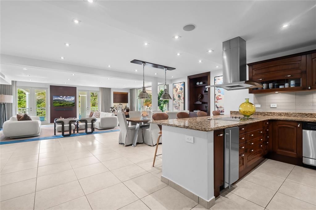 En Venta: $1,599,000 (4 camas, 3 baños, 3010 Pies cuadrados)