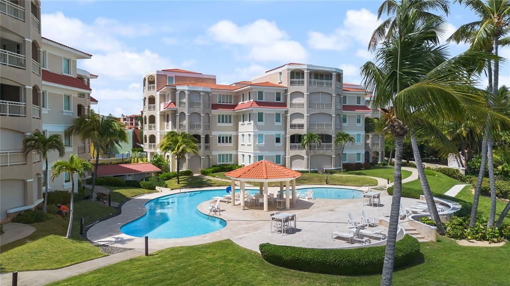 En Venta: $1,599,000 (4 camas, 3 baños, 3010 Pies cuadrados)