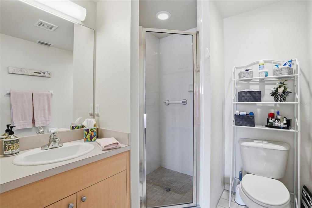 Activo con contrato: $169,000 (2 camas, 2 baños, 1154 Pies cuadrados)