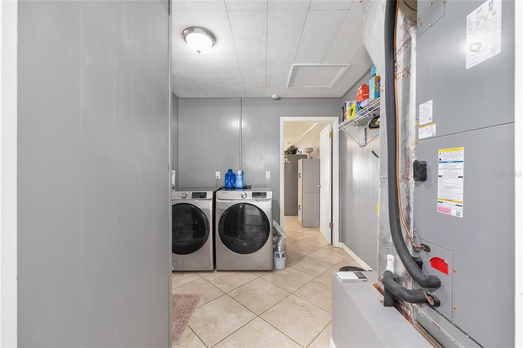 Active With Contract: $249,700 (3 beds, 2 baths, 1740 Square Feet)