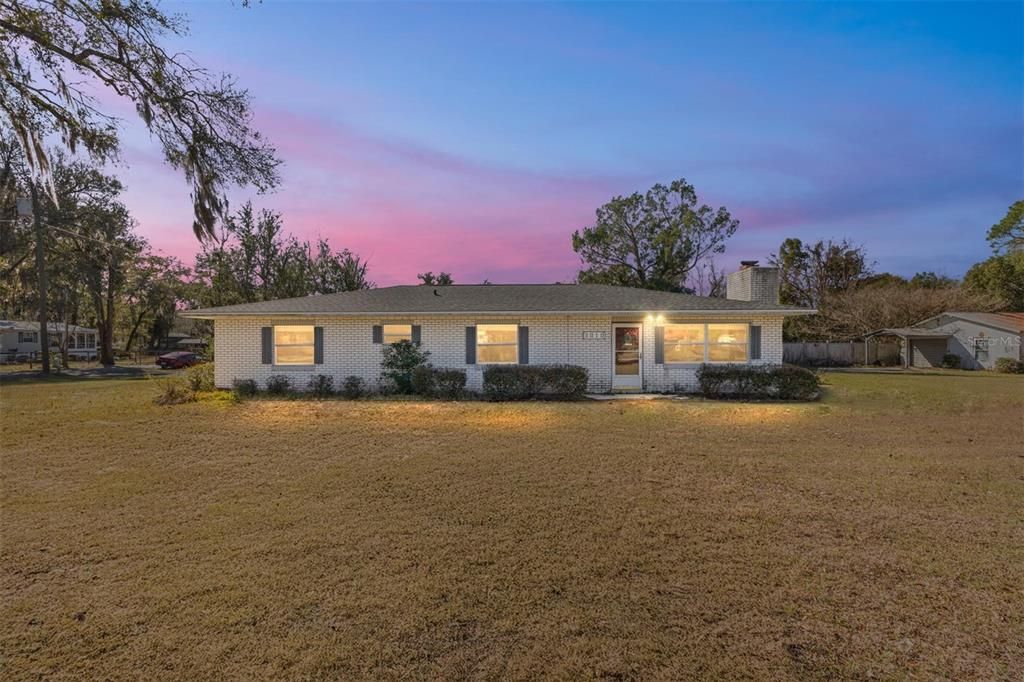 Active With Contract: $249,700 (3 beds, 2 baths, 1740 Square Feet)