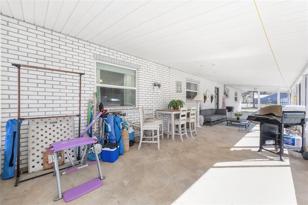 Active With Contract: $249,700 (3 beds, 2 baths, 1740 Square Feet)
