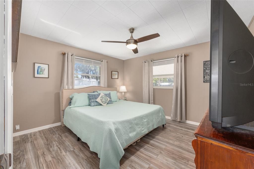 Active With Contract: $249,700 (3 beds, 2 baths, 1740 Square Feet)