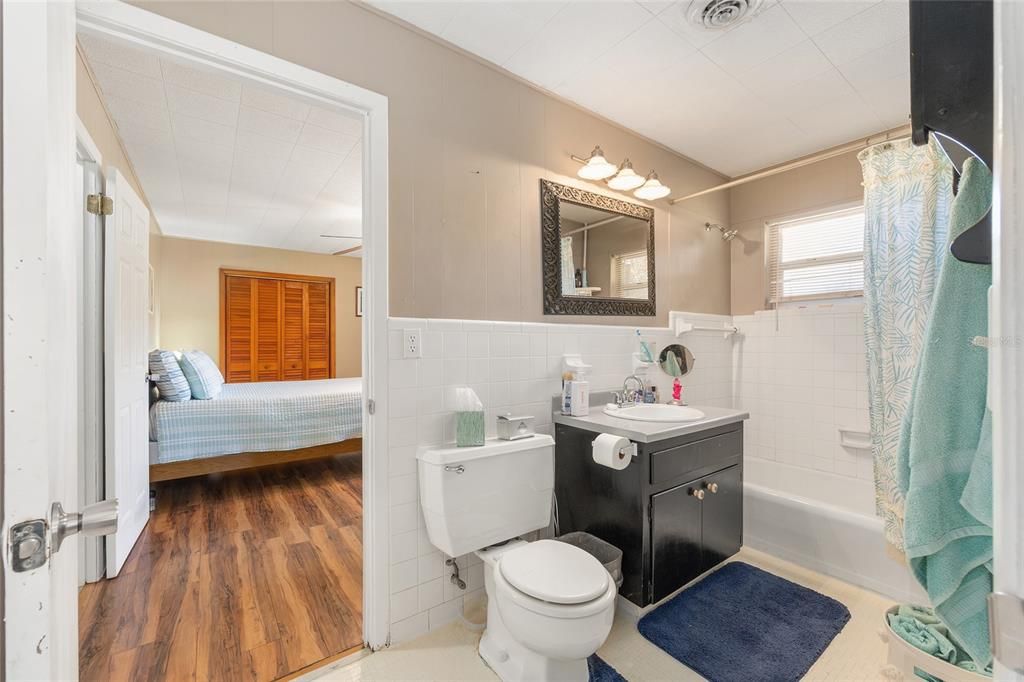 Active With Contract: $249,700 (3 beds, 2 baths, 1740 Square Feet)