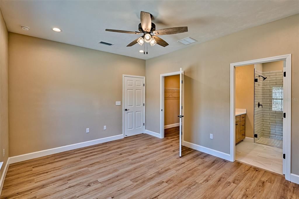 For Sale: $289,000 (3 beds, 2 baths, 1344 Square Feet)