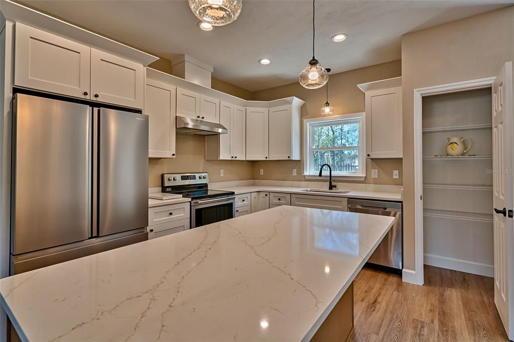 For Sale: $289,000 (3 beds, 2 baths, 1344 Square Feet)