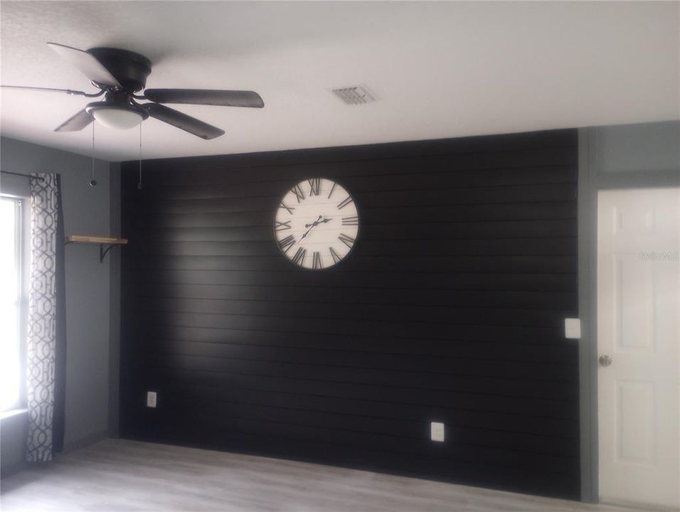For Sale: $195,750 (3 beds, 2 baths, 1064 Square Feet)