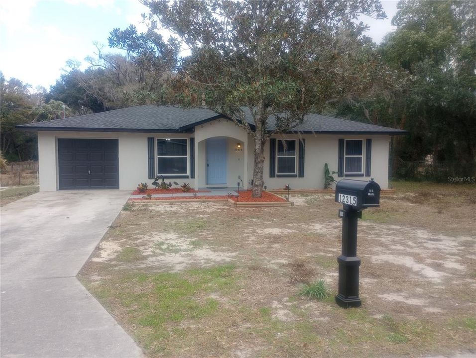 For Sale: $195,750 (3 beds, 2 baths, 1064 Square Feet)