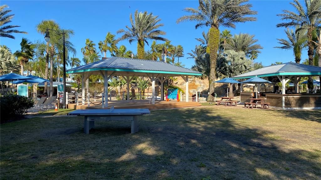 На продажу: $559,900 (0.28 acres)