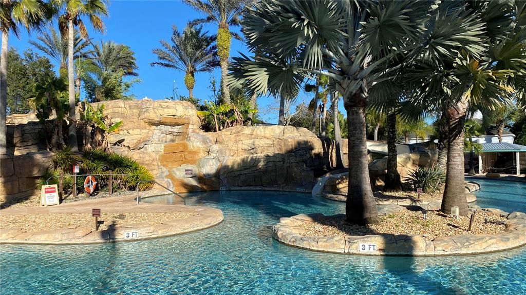 На продажу: $559,900 (0.28 acres)