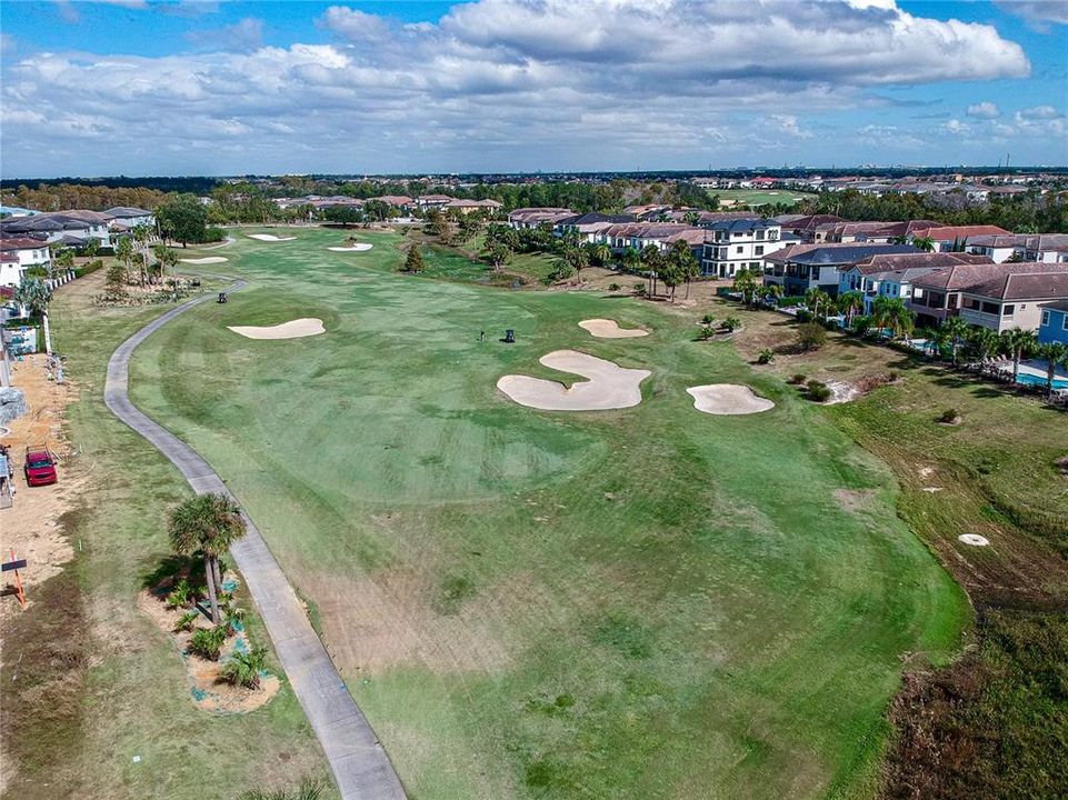 На продажу: $559,900 (0.28 acres)