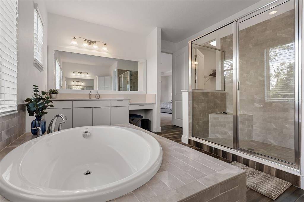 For Sale: $1,199,000 (5 beds, 4 baths, 3900 Square Feet)