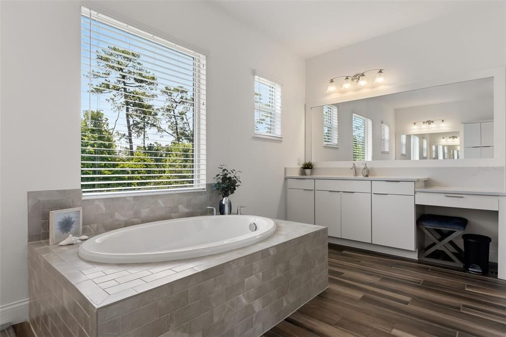 For Sale: $1,199,000 (5 beds, 4 baths, 3900 Square Feet)