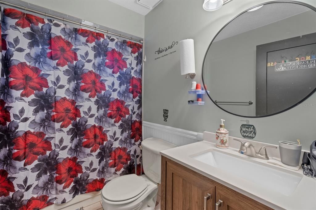Active With Contract: $295,000 (3 beds, 2 baths, 1424 Square Feet)