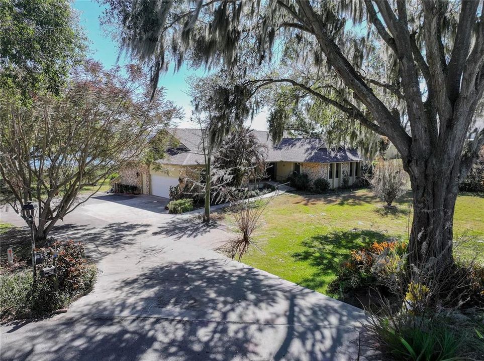 For Sale: $675,000 (4 beds, 4 baths, 3799 Square Feet)