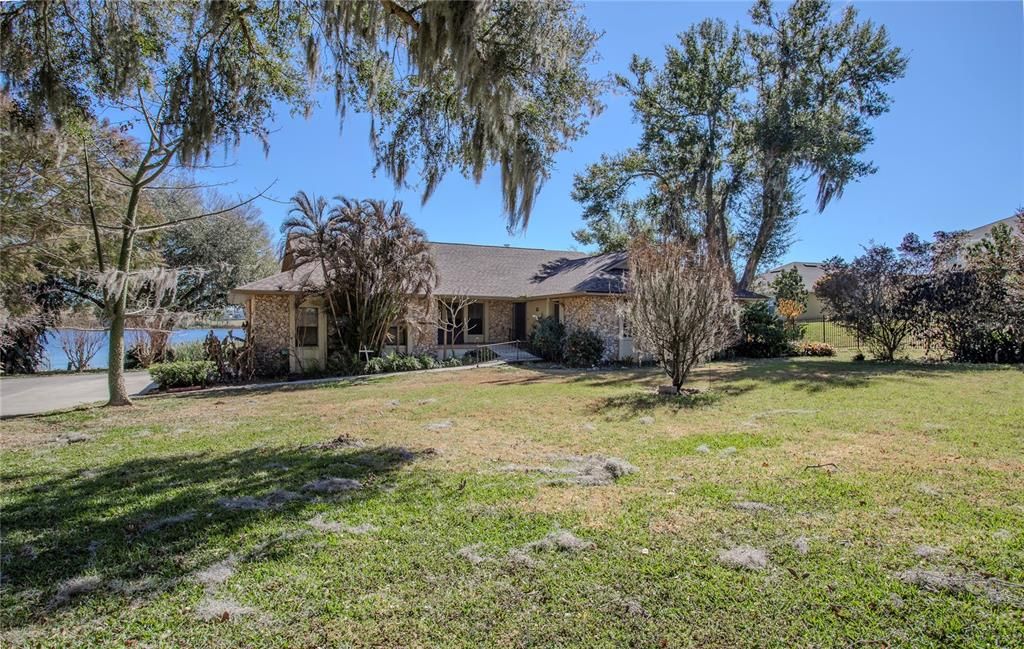 For Sale: $675,000 (4 beds, 4 baths, 3799 Square Feet)