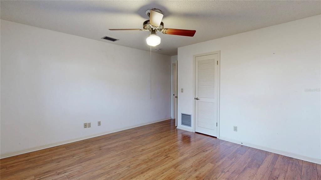 For Sale: $675,000 (4 beds, 4 baths, 3799 Square Feet)