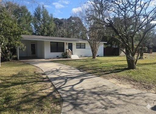 For Sale: $227,500 (3 beds, 2 baths, 1107 Square Feet)