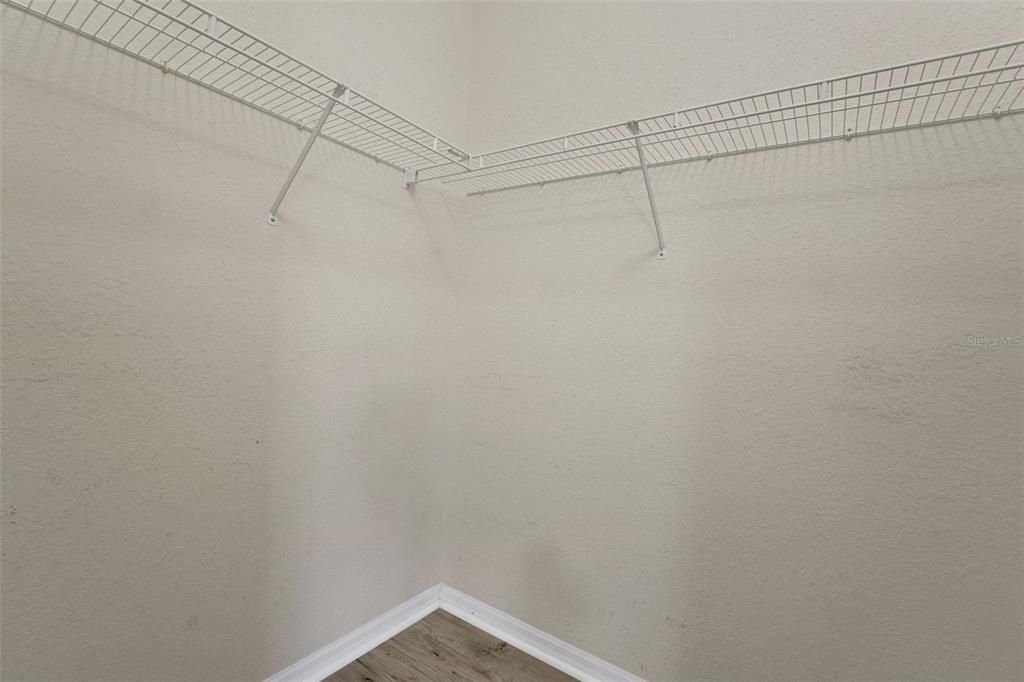 Active With Contract: $175,000 (2 beds, 2 baths, 1017 Square Feet)