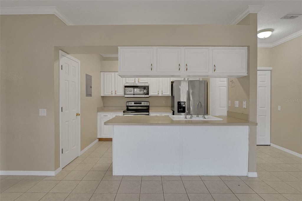 Active With Contract: $175,000 (2 beds, 2 baths, 1017 Square Feet)