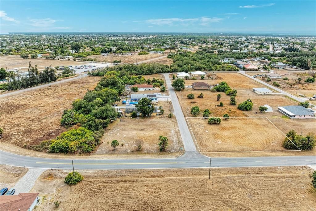 На продажу: $65,000 (0.55 acres)