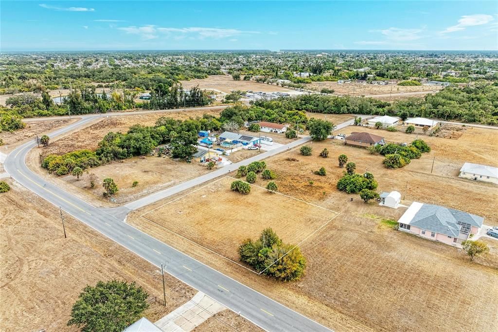 На продажу: $65,000 (0.55 acres)