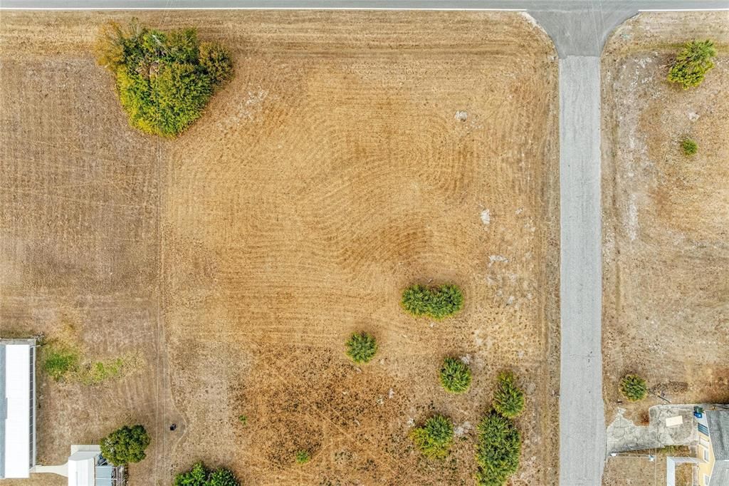 На продажу: $65,000 (0.55 acres)