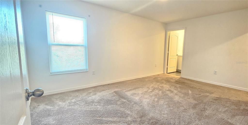 Active With Contract: $190,000 (3 beds, 2 baths, 1635 Square Feet)