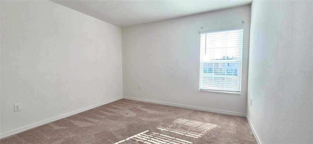 Active With Contract: $190,000 (3 beds, 2 baths, 1635 Square Feet)