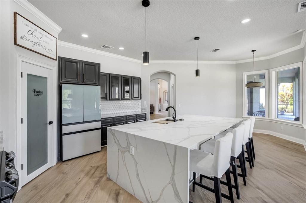 For Sale: $885,000 (3 beds, 3 baths, 3400 Square Feet)
