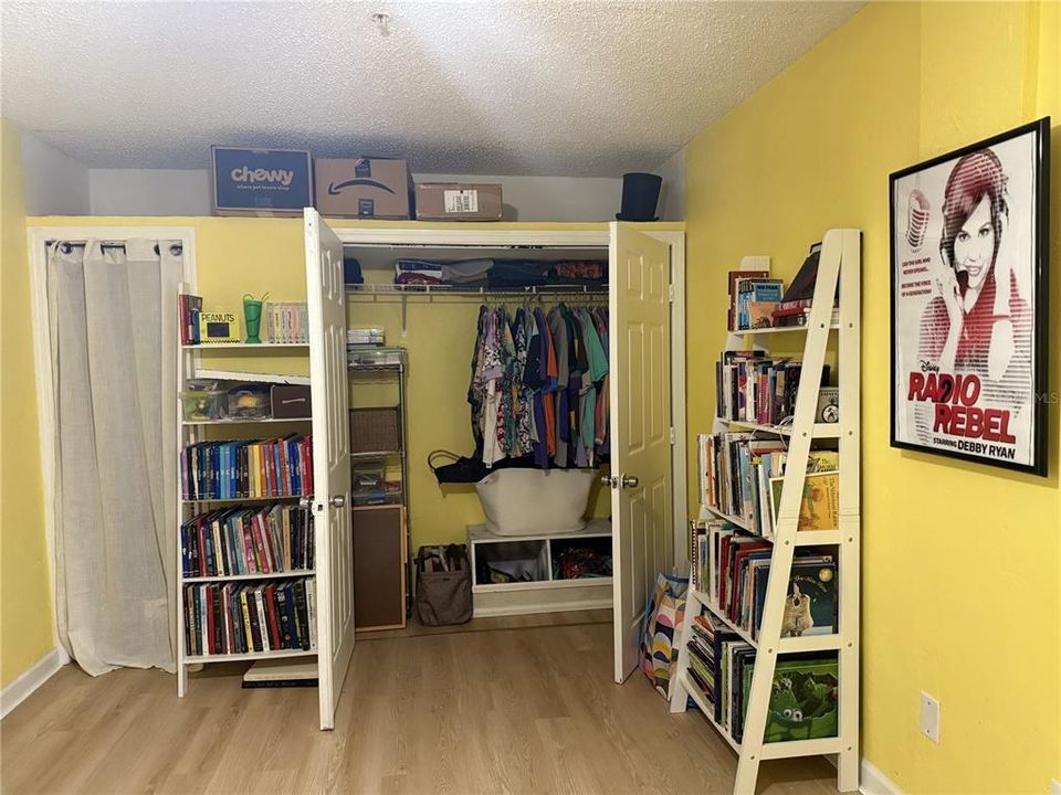 En Venta: $495,000 (5 camas, 0 baños, 2036 Pies cuadrados)