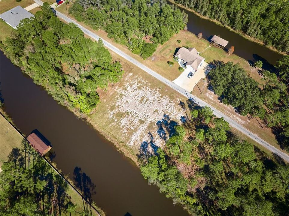 На продажу: $105,000 (0.50 acres)