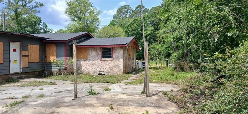 For Sale: $82,990 (3 beds, 1 baths, 1564 Square Feet)