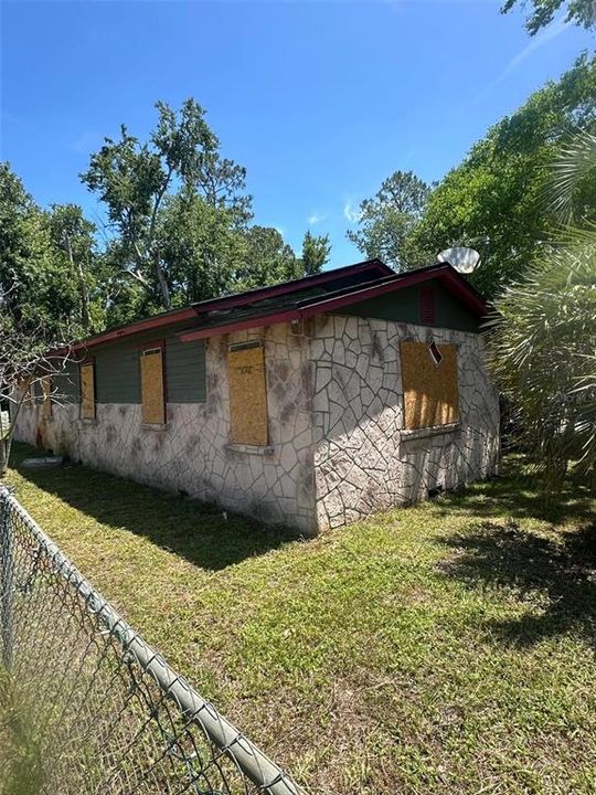 For Sale: $82,990 (3 beds, 1 baths, 1564 Square Feet)