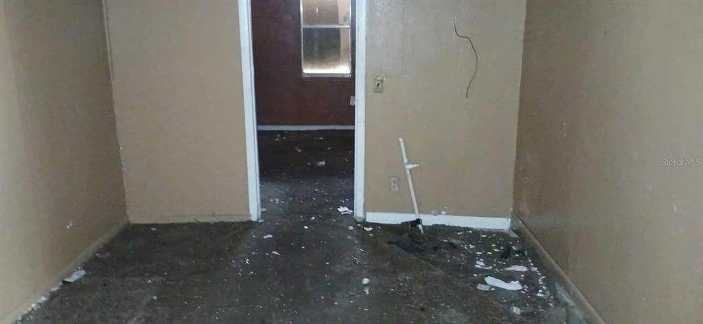 For Sale: $82,990 (3 beds, 1 baths, 1564 Square Feet)