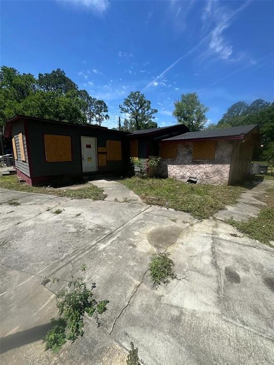 For Sale: $82,990 (3 beds, 1 baths, 1564 Square Feet)