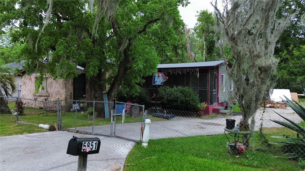 For Sale: $82,990 (3 beds, 1 baths, 1564 Square Feet)